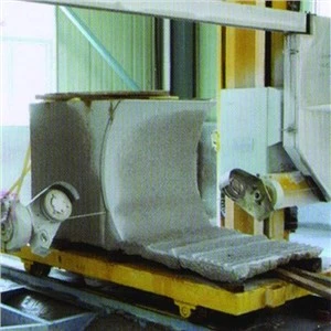 CNC trådsågmaskin